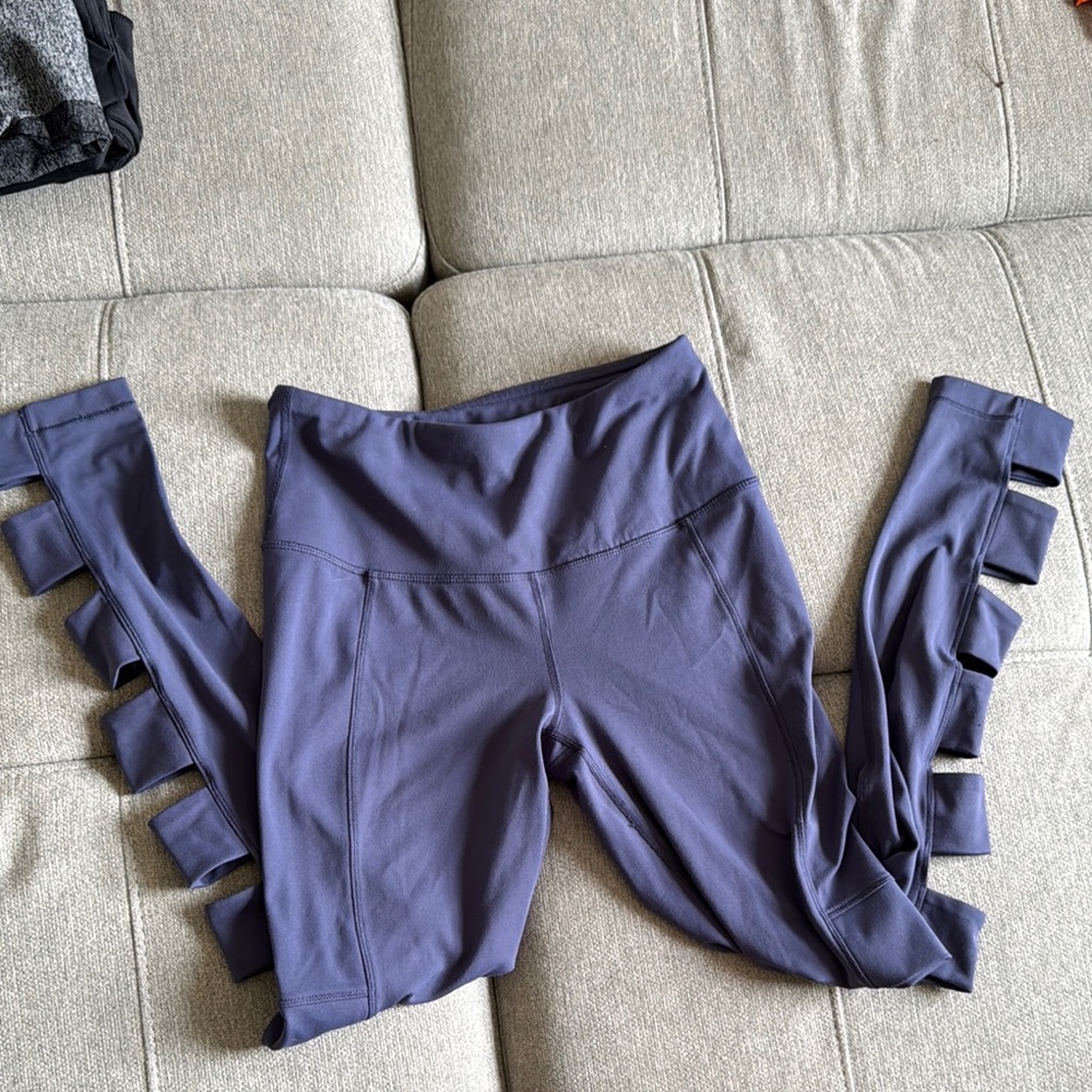 Yogalicious Purple High-Waisted Leggings with Cutout Design